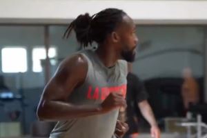 穿着快船训练服👀美媒晒贝弗利近期训练视频：三分相当有准头