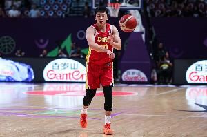 媒体人：王俊杰说明年可能会参加NBA选秀 没选上也会在海外找机会