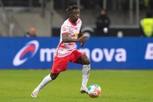 记者：海达拉转会巴黎FC交易停滞，球员的肌肉问题不利于推进转会