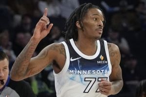 得分全队最高！海兰德半场5中3拿到12分1板2助1断