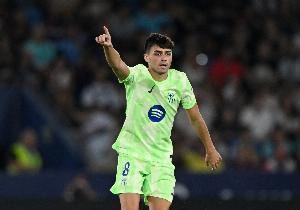 佩德里：我妈总强迫我在比赛日刮胡子，不然她会责怪我