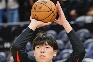 杨瀚森谈负面评价：自己还好 身边人会为我难过 感谢他们陪伴我